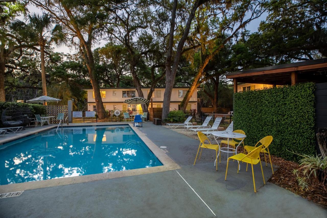 Queen's Court Inn St. Simons Island Buitenkant foto